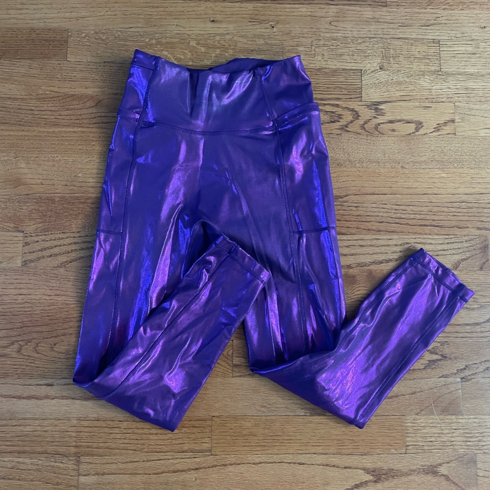 Crowned Athletics Amethyst Jewel leggings size M